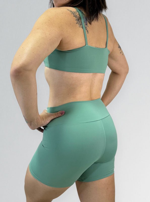 Conjunto Dynamic Fit Shorts + Top Verde Poliamida